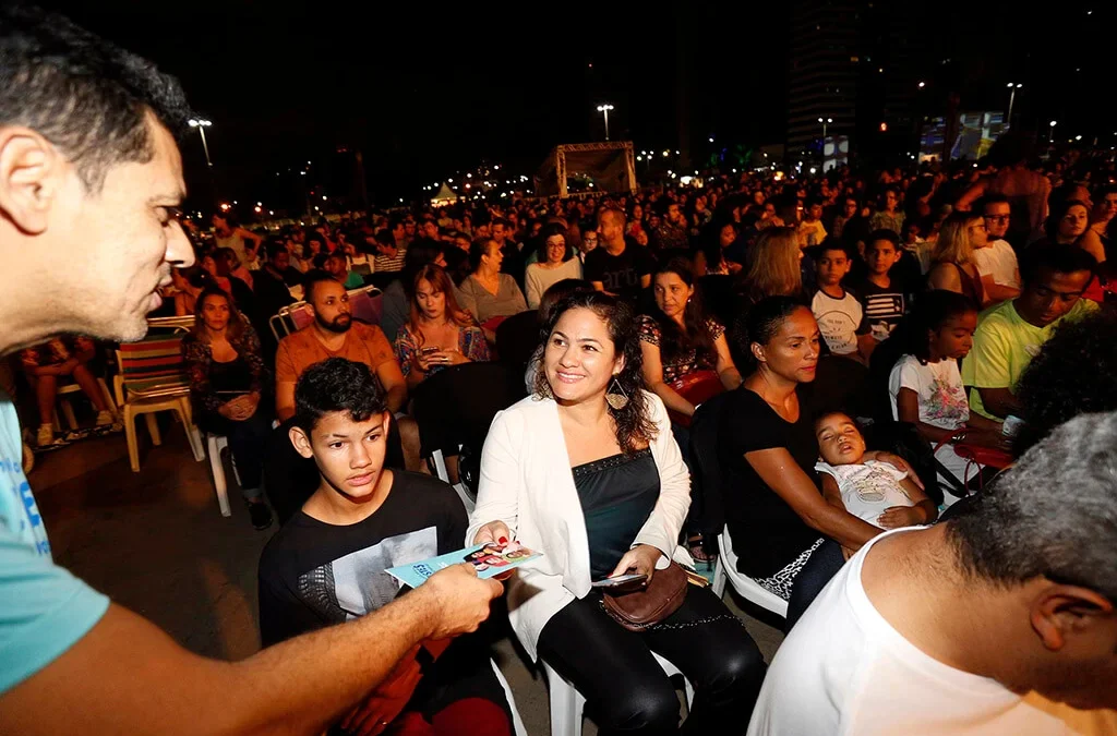 Público adere à campanha em defesa do Banestes durante evento de 80 anos do banco