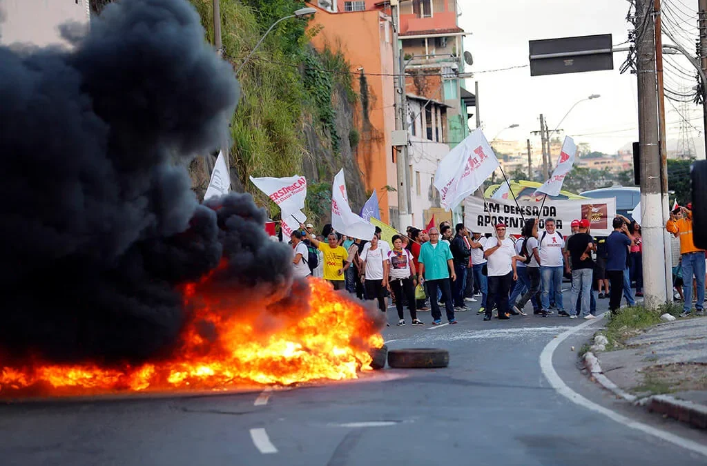 Sindicato convoca bancários da Caixa que tiveram dia de greve cortado
