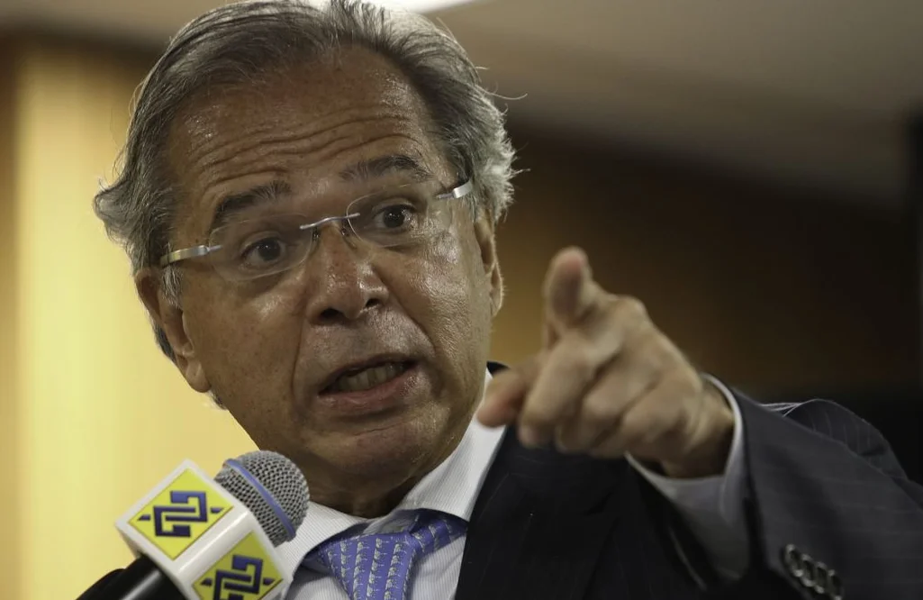 Guedes: “É preciso vender logo a porra do Banco do Brasil”