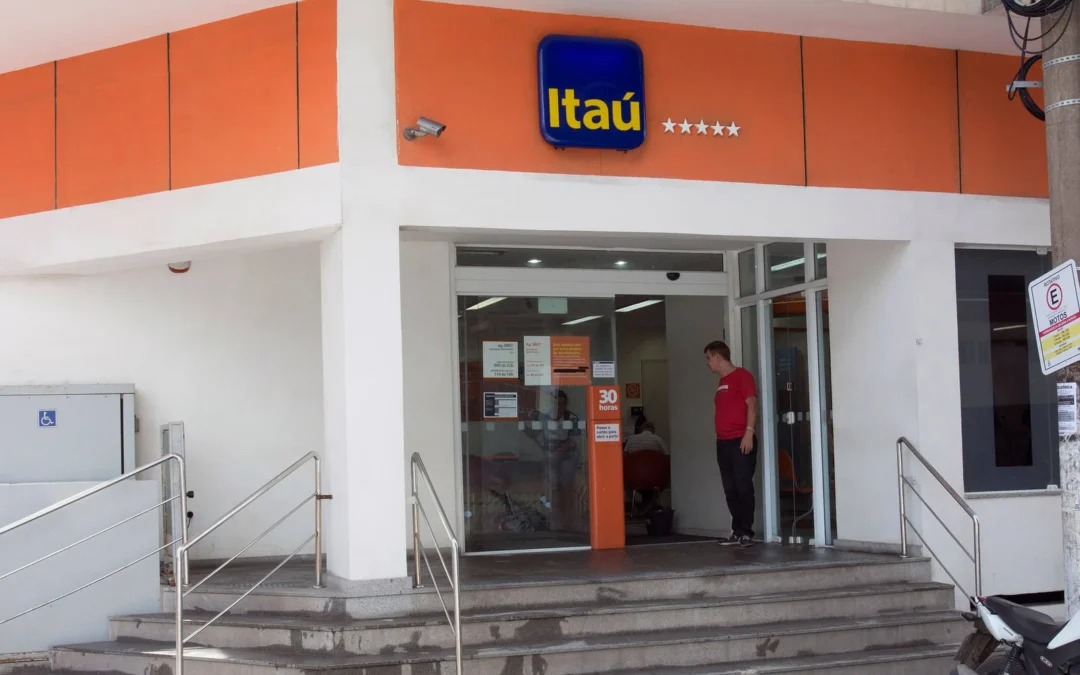 Vitória dos bancários: Justiça determina nulidade do banco de horas do Itaú