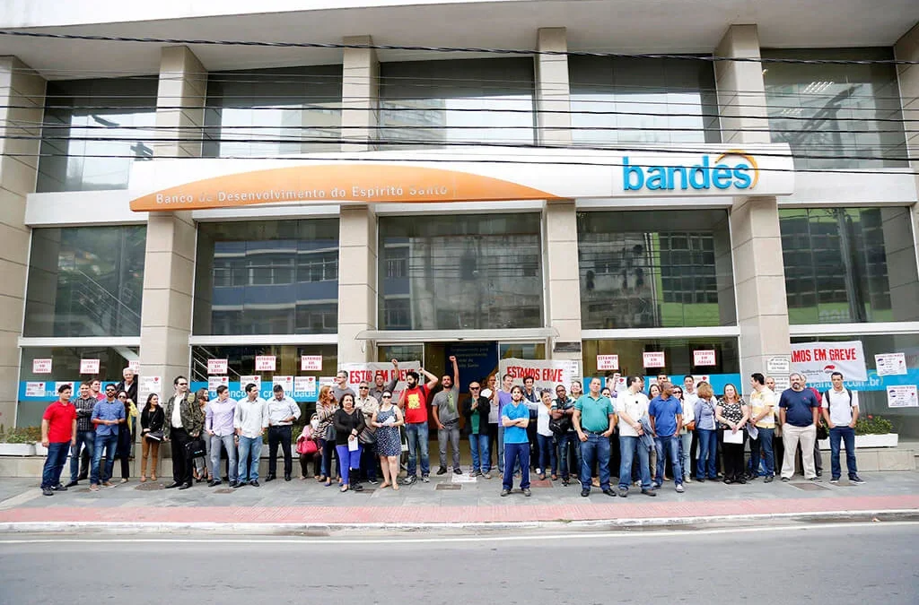 Bandes manterá divisores 150 e 200 para cálculo de horas extras