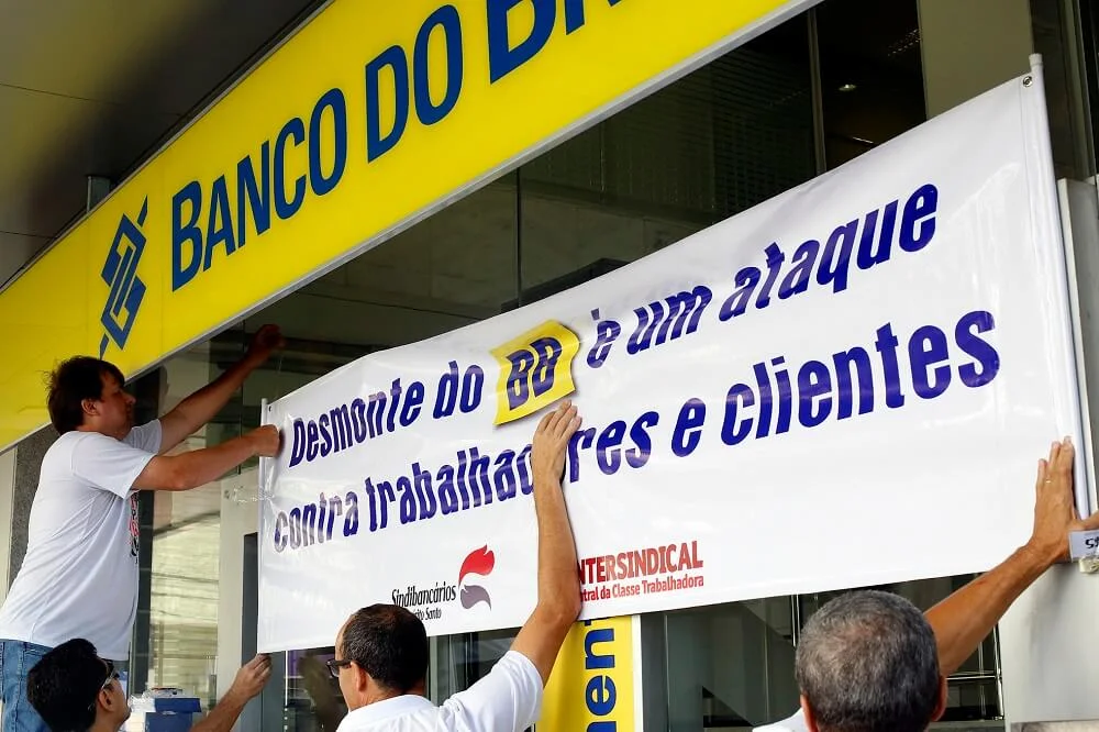 Bancários do BB com função de caixa são convocados para plenária