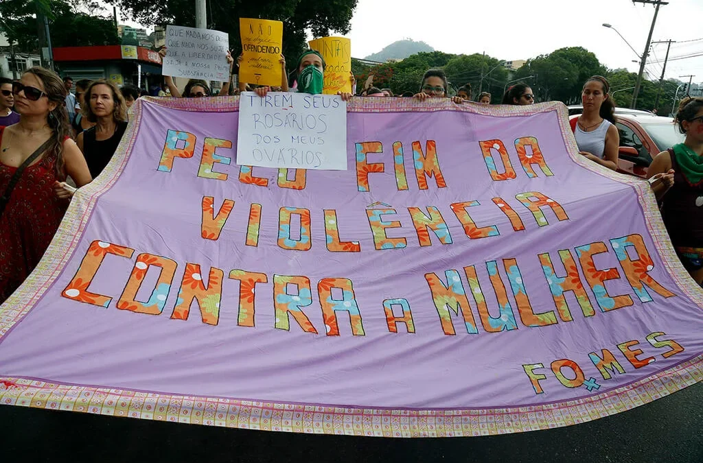 Mulheres convocam atos do 8 de março