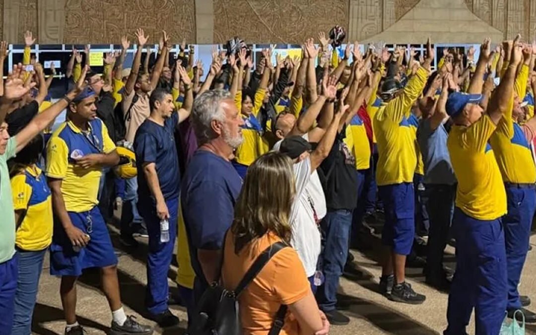 Sindibancários/ES repudia decisão do TST e manifesta solidariedade aos trabalhadores dos Correios