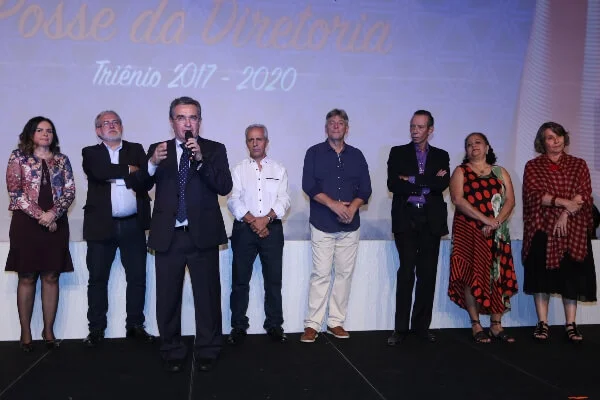 Nova diretoria da Fenae toma posse