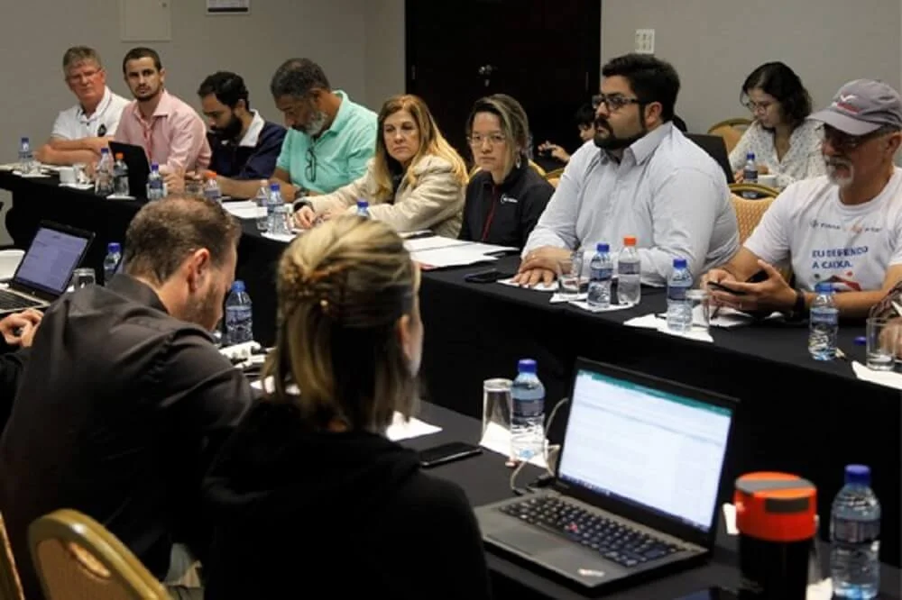 Caixa: bancários devem resistir e lutar pela manutenção do acordo