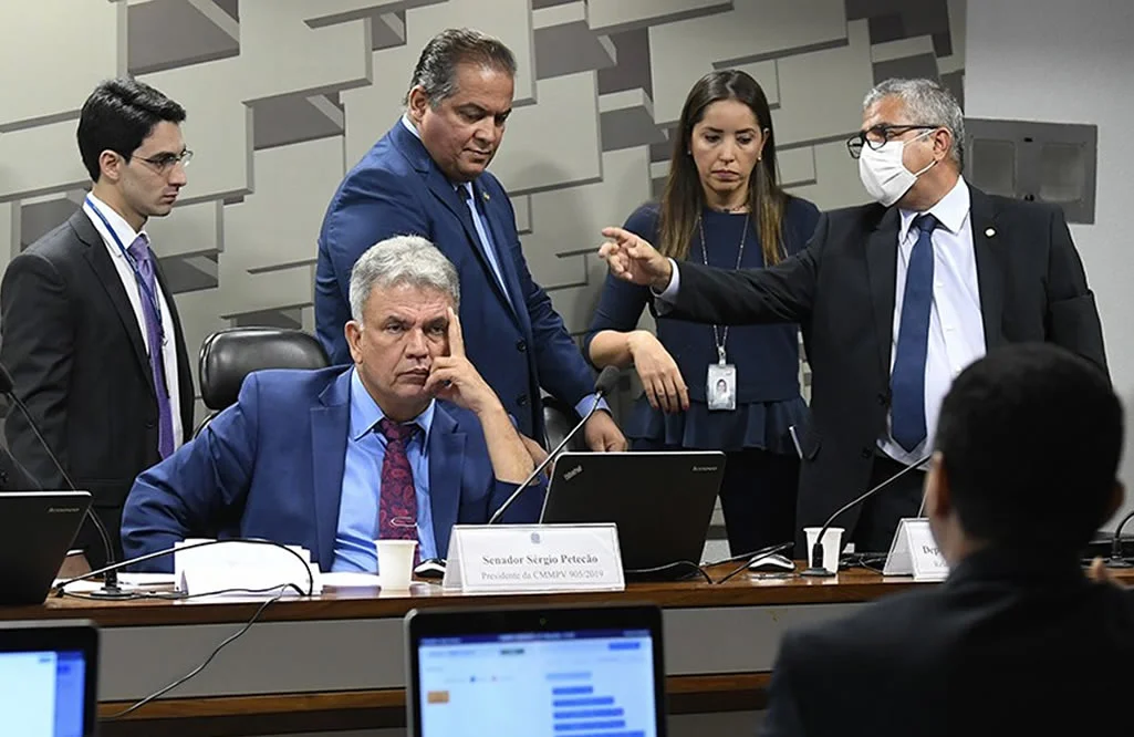 Em meio à pandemia de coronavírus, Comissão aprova relatório da MP 905