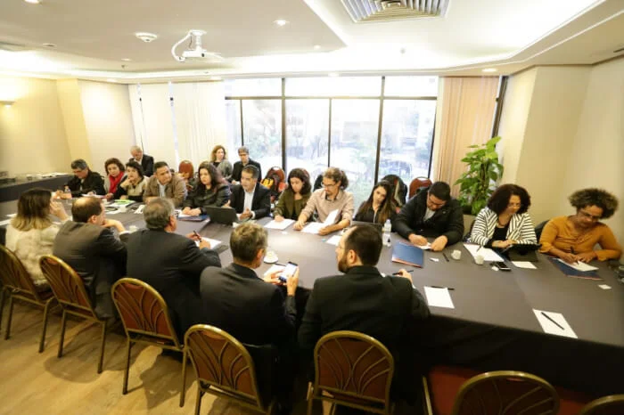 Sem avanços, mesa do BB segue negociação com a Fenaban