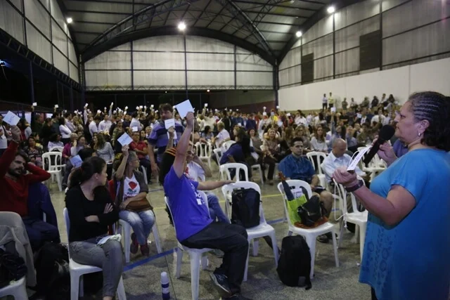 Caixa: bancários votam “sim” ao acordo e greve chega ao fim
